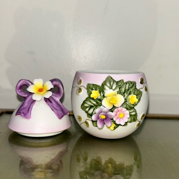 Vintage Floral Lefton China Hand Painted Porcelain Easter Egg Trinkets - Picture 7 of 10